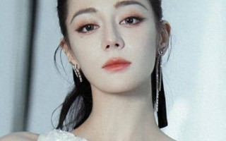 1天4个瓜！国外生子、女星恋情曝光、自曝怀双胎迪丽热巴最意外